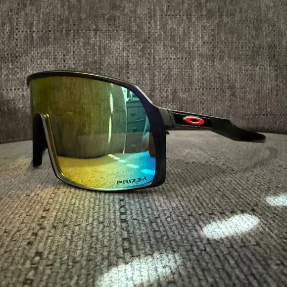 (OO9406) Oakley Sutro PRIZM Polarized Black Frame - Picture 11 of 12